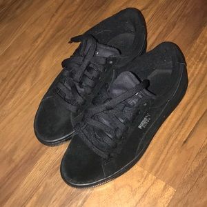 Black pumas